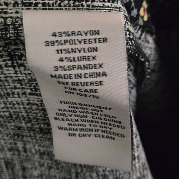 Nanette Lepore NWT Pull on Textured Slim Leg Pants Black Ivory Gold Size L - Picture 9 of 10